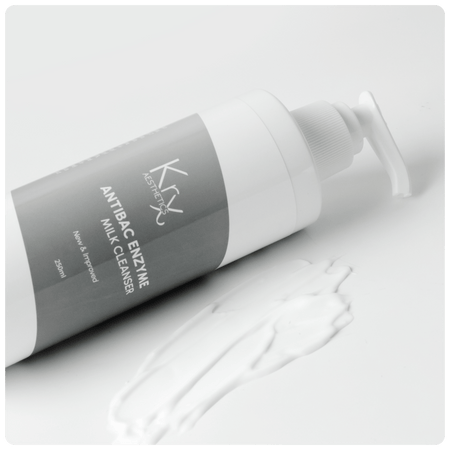 Lait Démaquillant Nettoyant Enzymatique & Antibactérien - 250 ml - Cosmétique professionnelle KRX Aesthetics Suisse